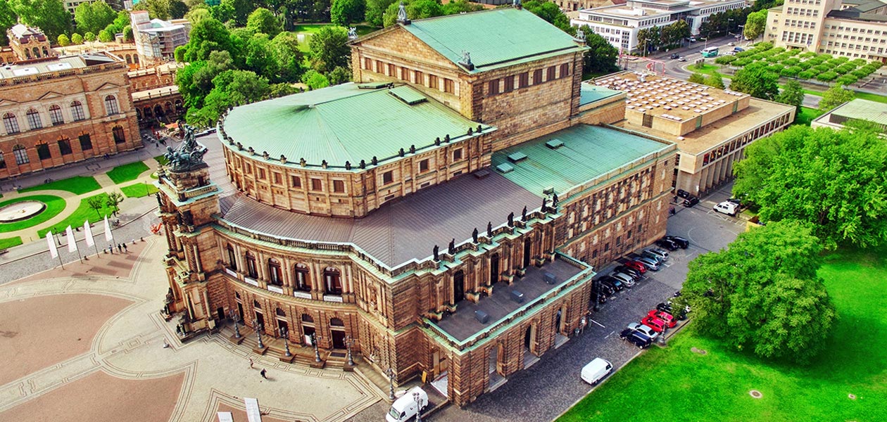 Semperoper in Dresden aus der Vogelperspektive